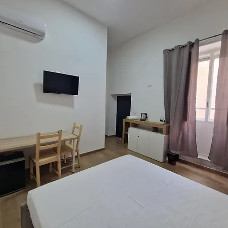 Vecchia 3*